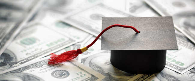 Investigating College Financial Aid Options While Finishing Up Online High School